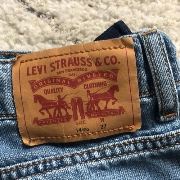 Levi's Boys Stay Loose  Distressed Denim Shorts, size 14 or 27 waist - Picture 9 of 9